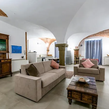 Casa Ipogea Elegant Apartment, *