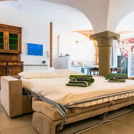 شقة Casa Ipogea Elegant Apartment, بيرغامو